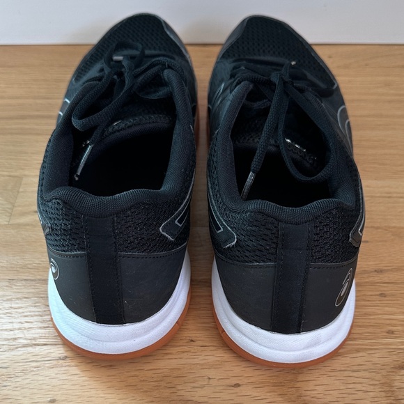 ASICS Men's Black and White Indoor Court Shoes - Picture 3 of 4